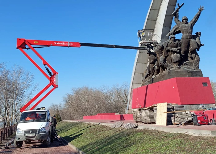 Очистка и ремонт мемориала